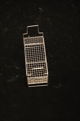 Safe Placement And Anti-Slip Wire Mesh Basket Lightweight & Portable