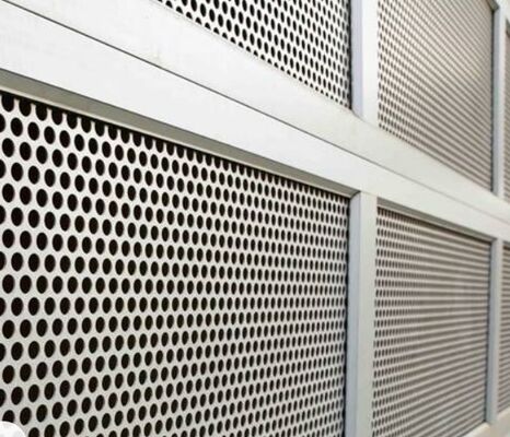 Uniform Coating Adhesion Punched Metal Mesh Lightweight Yet Sturdy